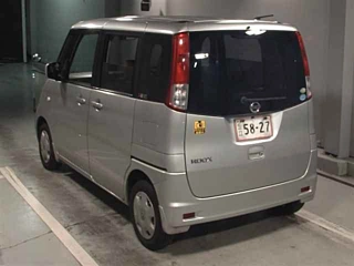 NISSAN ROOX 2011