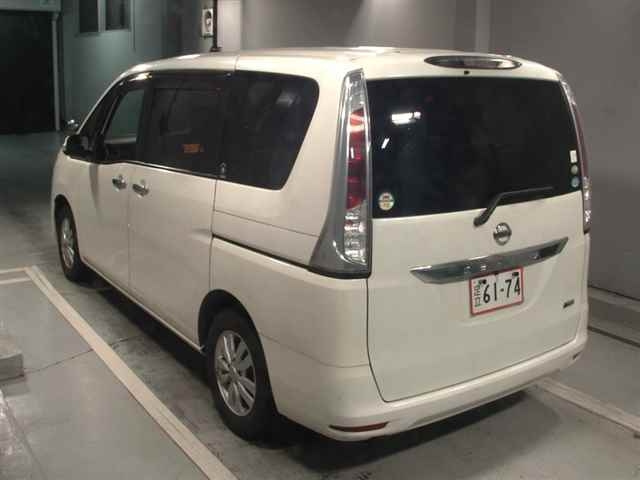 NISSAN SERENA 2011