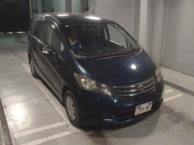 HONDA FREED 2010