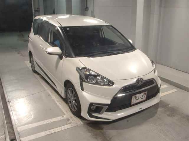 TOYOTA SIENTA 2017