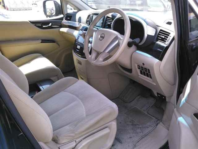 NISSAN ELGRAND 2011