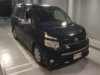 TOYOTA VOXY 2008