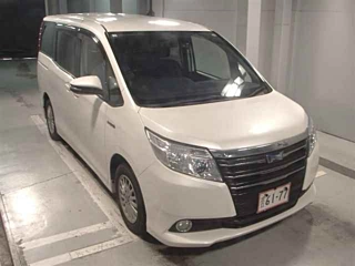 TOYOTA NOAH 2014