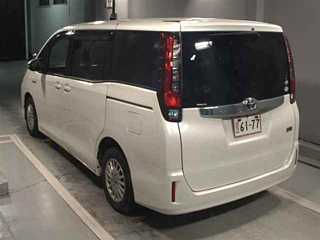 TOYOTA NOAH 2014