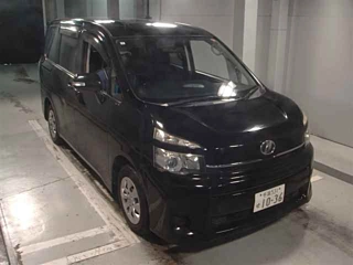 TOYOTA VOXY 2012