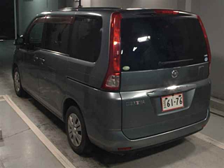 NISSAN SERENA 2010