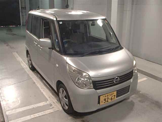 NISSAN ROOX 2010