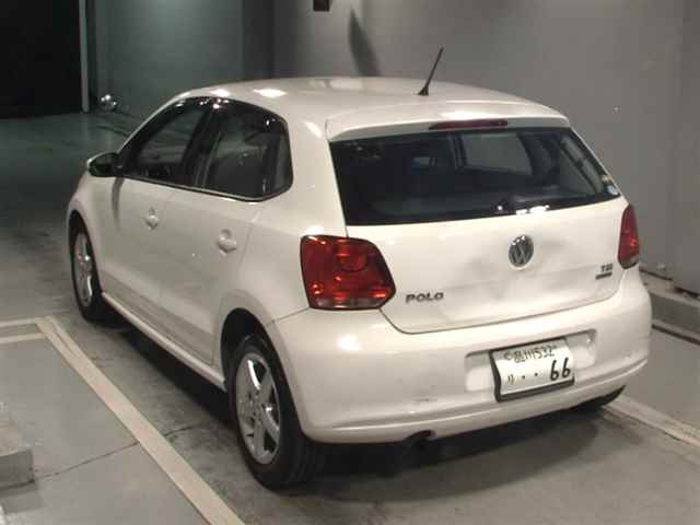 VOLKSWAGEN POLO 2014