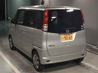 NISSAN ROOX 2010