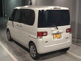 DAIHATSU TANTO 2013