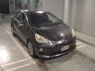 TOYOTA AQUA 2012