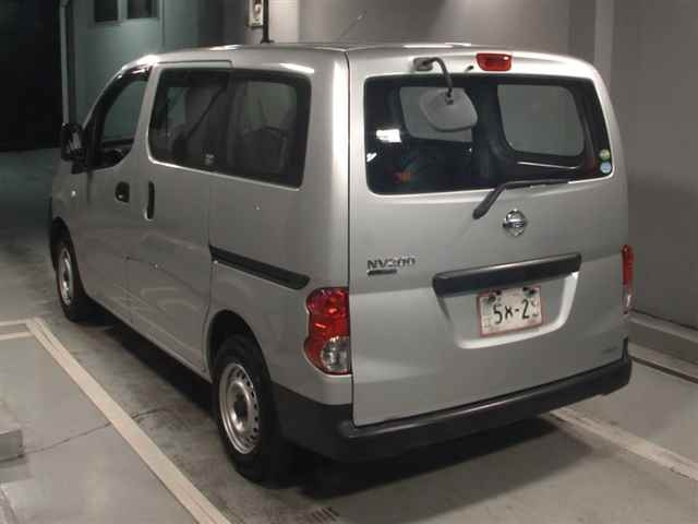 NISSAN NV200 2017