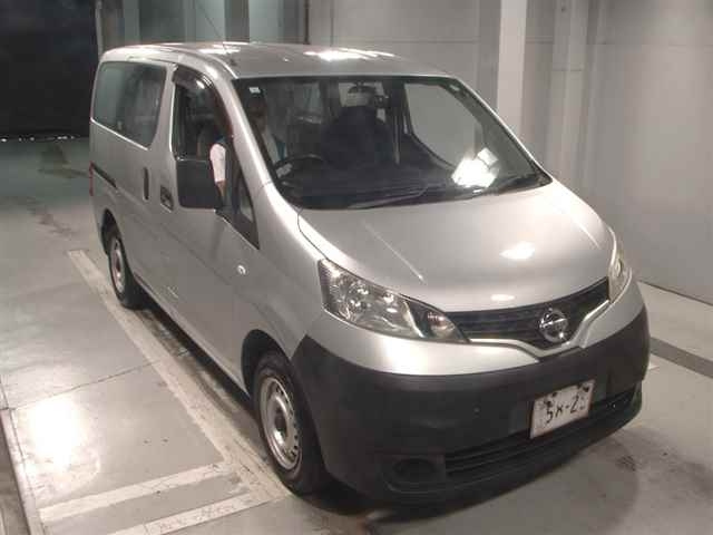 NISSAN NV200 2017