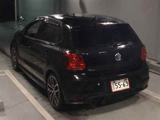 VOLKSWAGEN POLO 2015