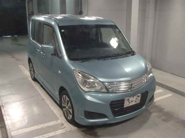 MITSUBISHI DELICA D2 2014