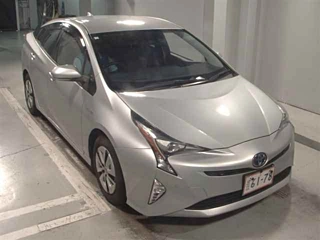 TOYOTA PRIUS 2018