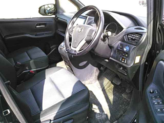 TOYOTA NOAH 2016