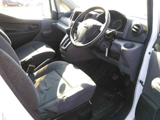 NISSAN NV200 2012