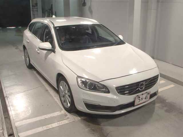 VOLVO V60 2014