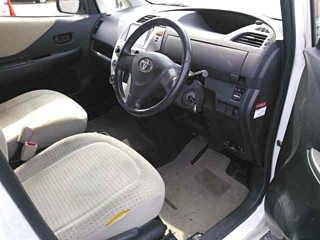 TOYOTA RACTIS 2010
