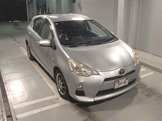 TOYOTA AQUA 2012
