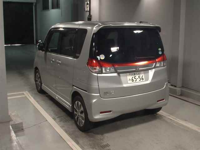 MITSUBISHI DELICA D2 2015