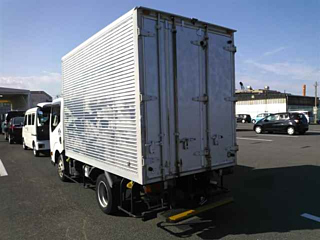 NISSAN ATLAS 2013