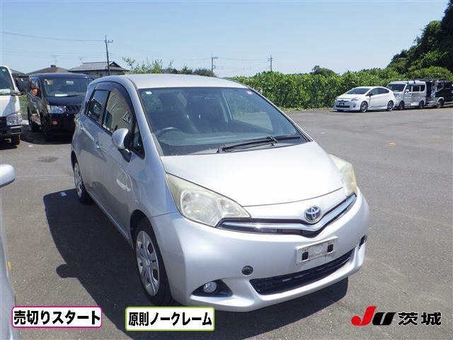 TOYOTA RACTIS 2011