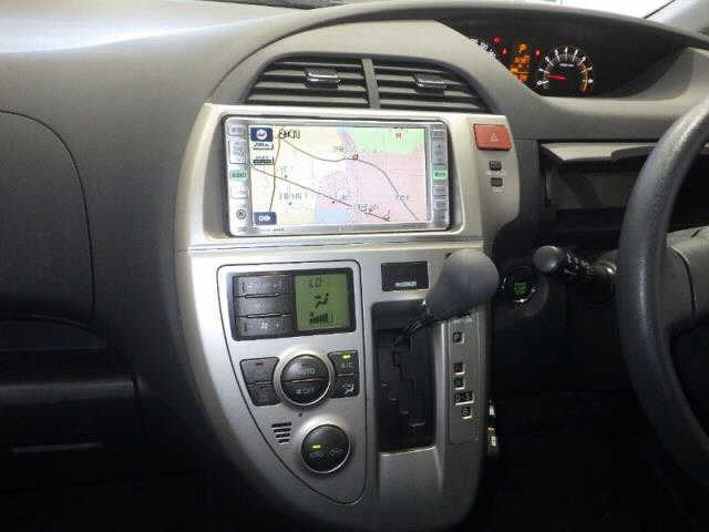 TOYOTA RACTIS 2010