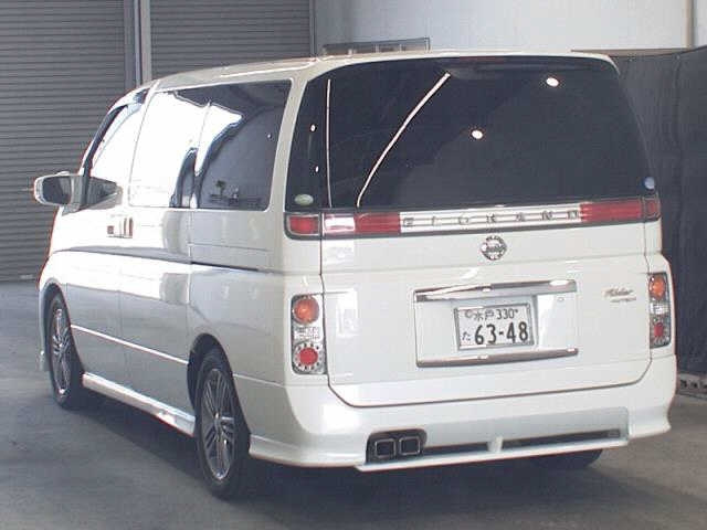NISSAN ELGRAND 2010