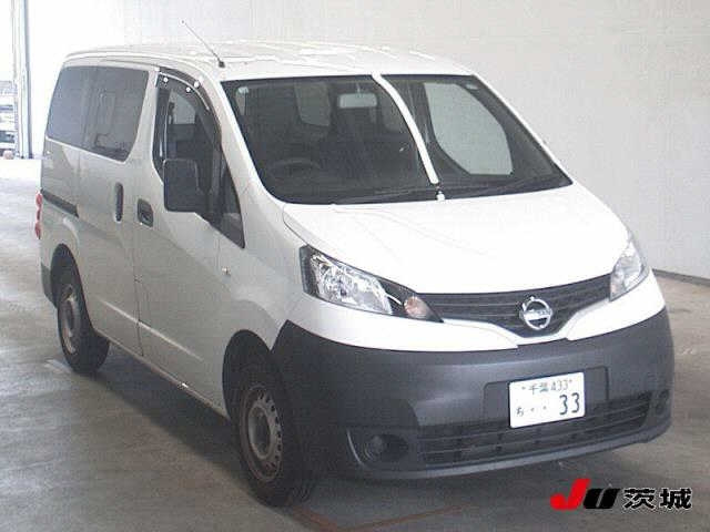 NISSAN NV200 2019