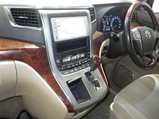 TOYOTA VELLFIRE 2009