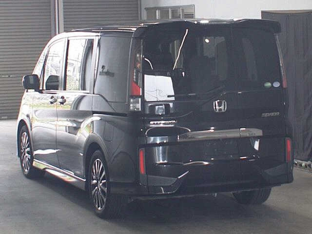 HONDA STEP WAGON 2016