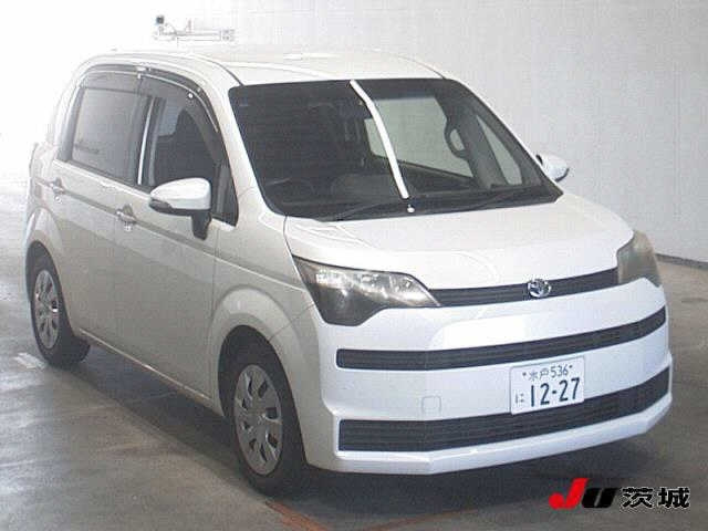 TOYOTA SPADE 2013
