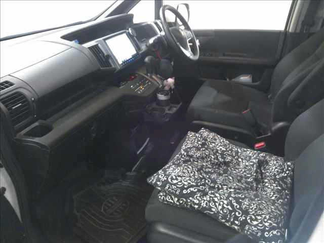 HONDA STEP WAGON 2014