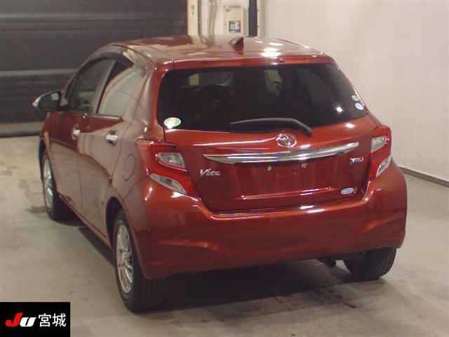 TOYOTA VITZ 2014