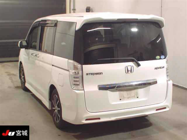 HONDA STEP WAGON 2014