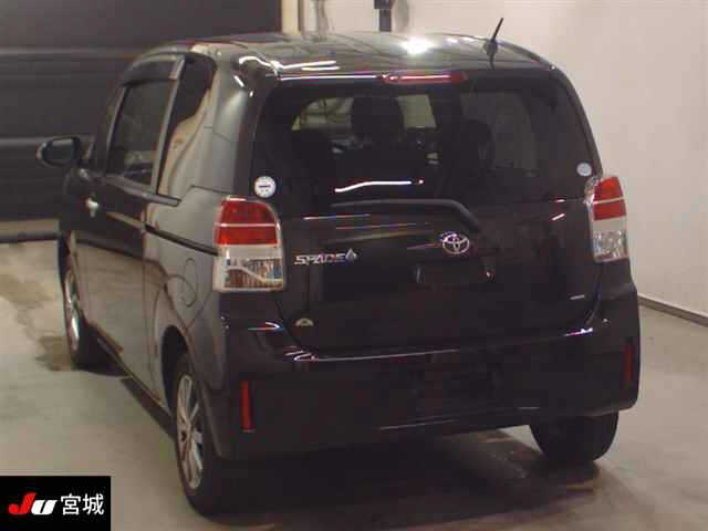 TOYOTA SPADE 2016