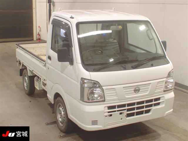 NISSAN CLIPPER TRUCK 2015