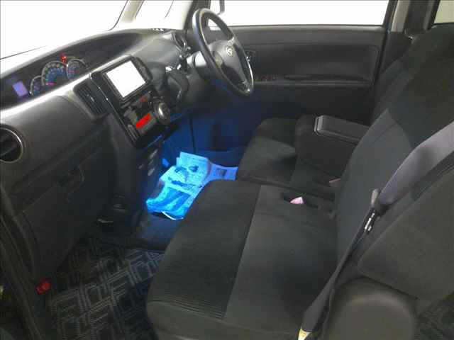 DAIHATSU TANTO 2012