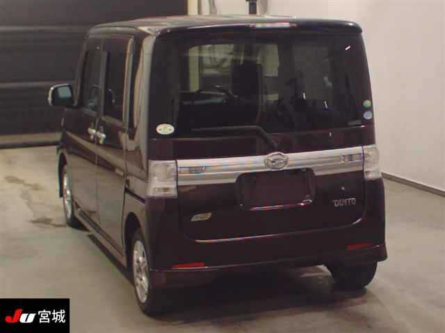 DAIHATSU TANTO 2012