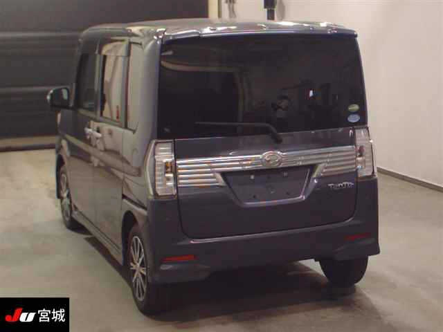 DAIHATSU TANTO 2017