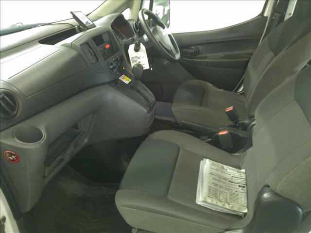 MITSUBISHI DELICA 2016