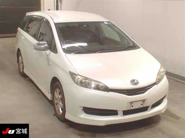 TOYOTA WISH 2010