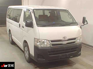 TOYOTA HIACE VAN 2013