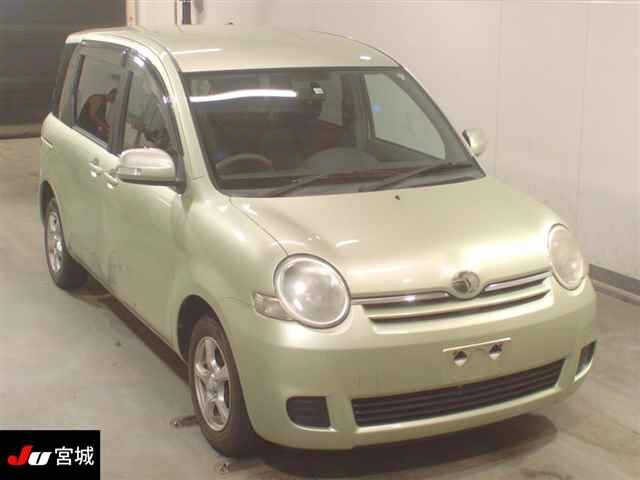 TOYOTA SIENTA 2010