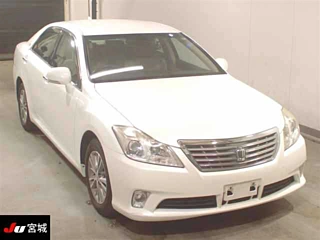 TOYOTA CROWN 2010