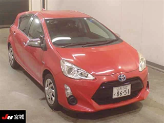 TOYOTA AQUA 2015