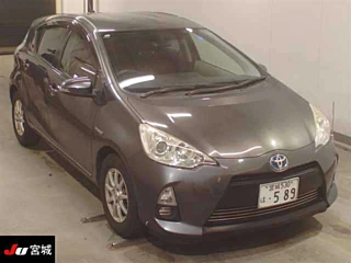TOYOTA AQUA 2012