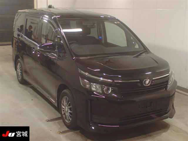 TOYOTA VOXY 2014